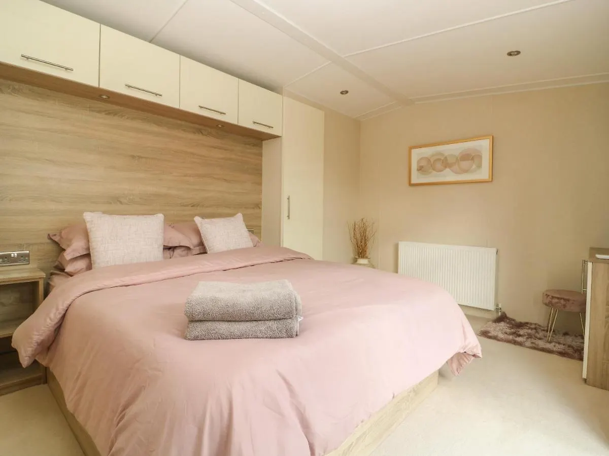Jorvik Lodge York 0*,